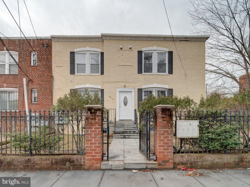 4325 HALLEY TERRACE 201 - Photo 1