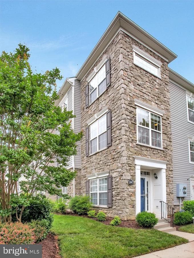 21847 Kelsey Sq, Ashburn, VA 20147-6719, United States