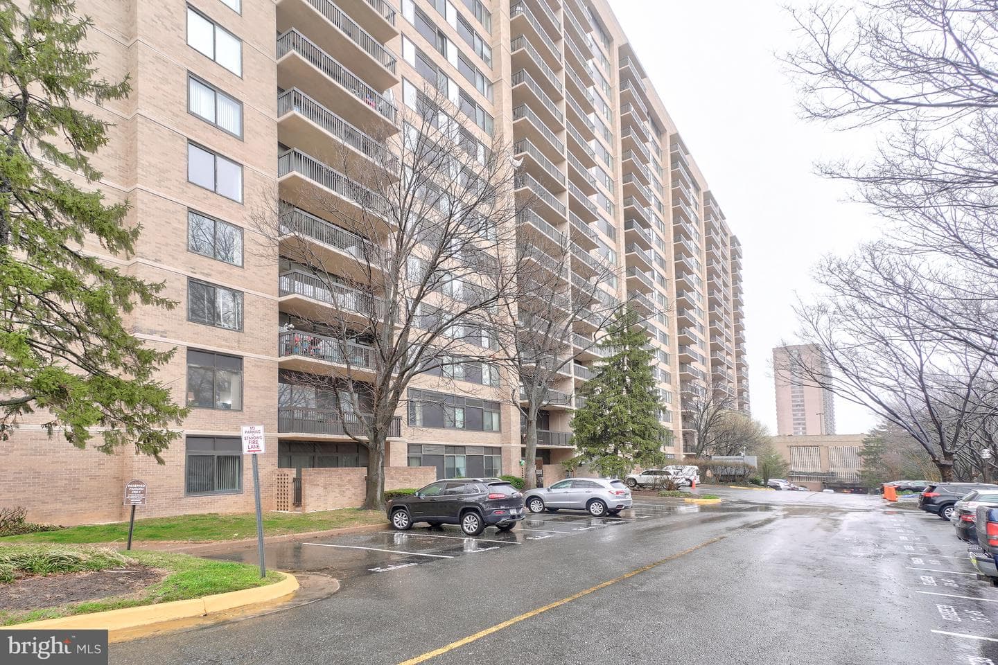 3713 S GEORGE MASON DRIVE 414 W