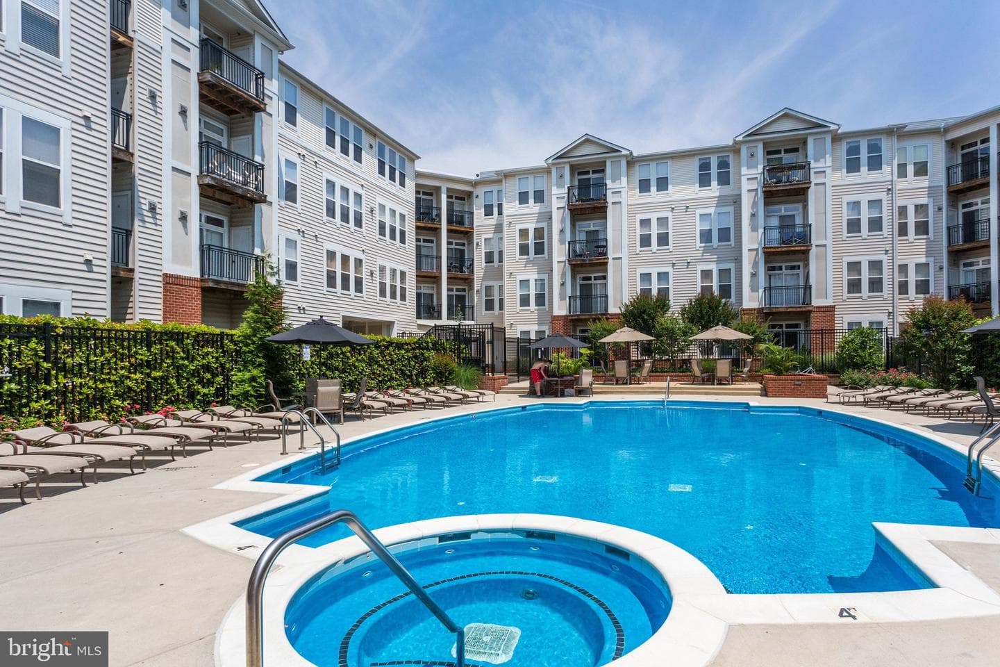 2655 PROSPERITY AVENUE 201