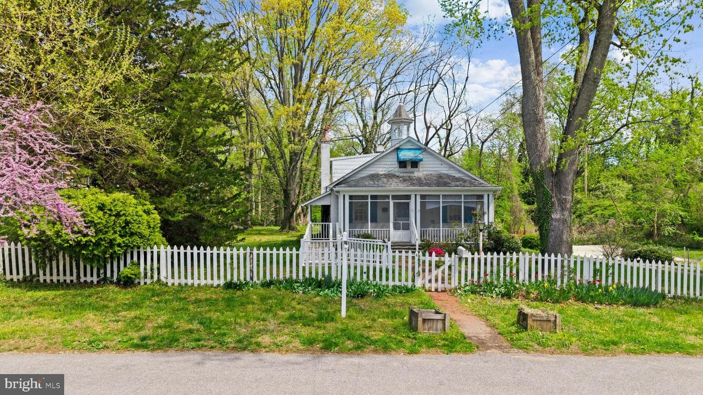 4 SHILEY STREET