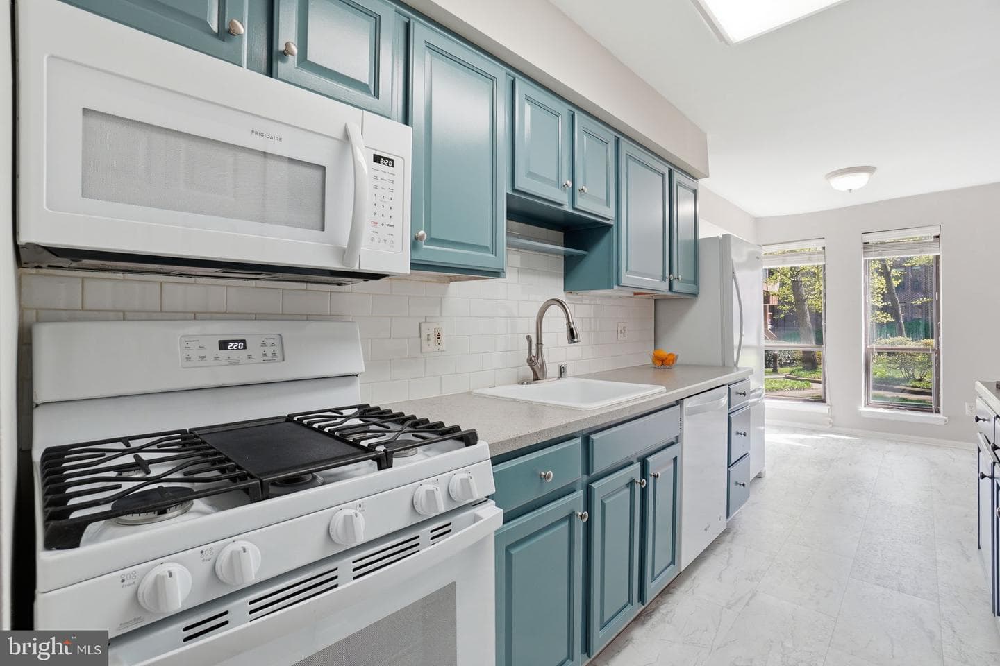11228 Chestnut Grove Sq, Reston, VA 20190-5102, United States