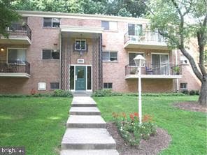 10500 Weymouth St, Bethesda, MD 20814-4258, United States
