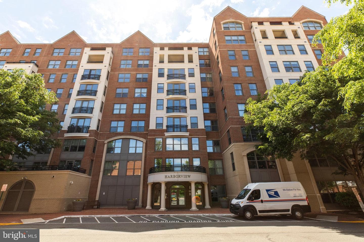 485 HARBOR SIDE STREET 100