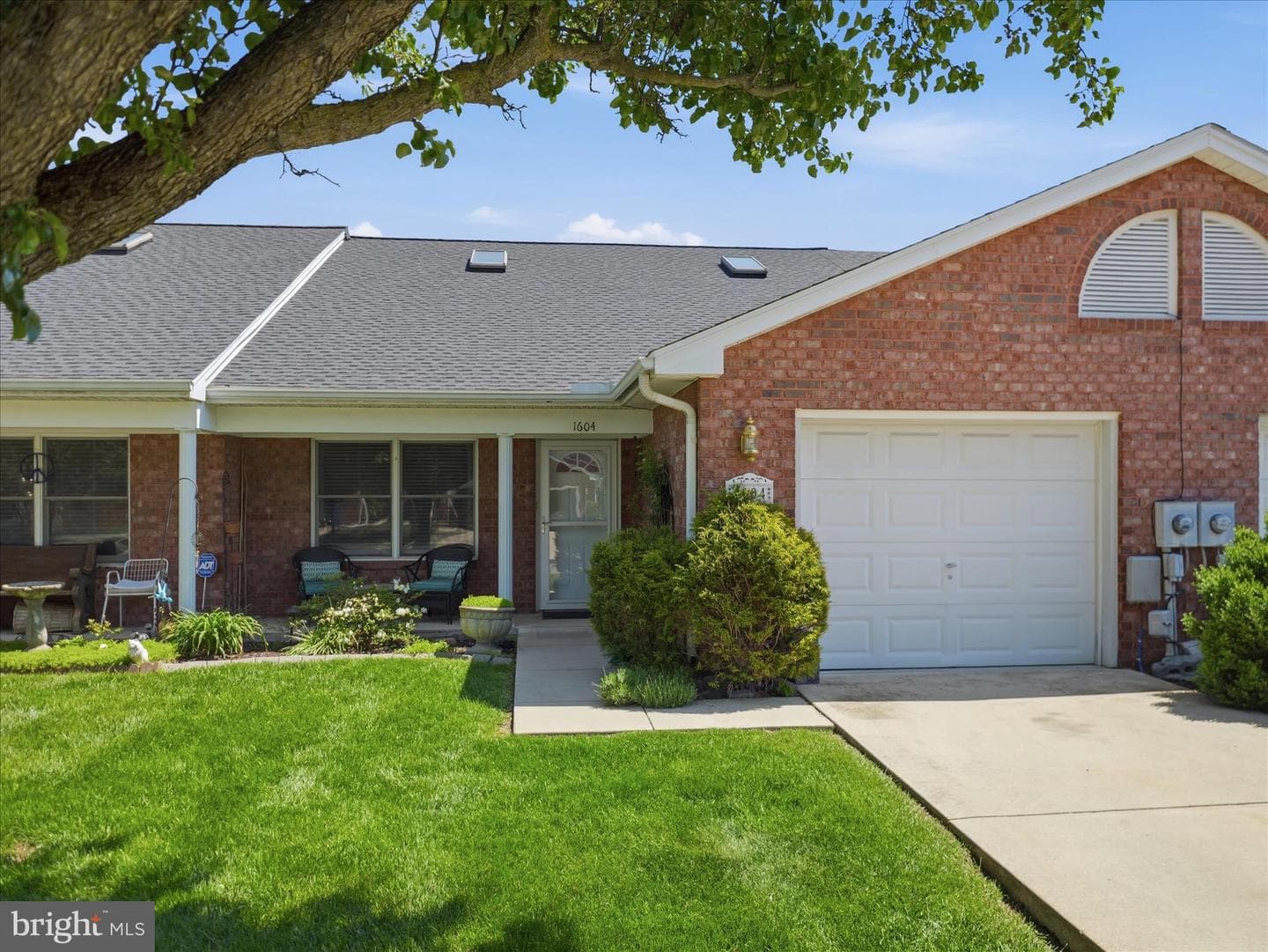1604 LANGLEY DRIVE