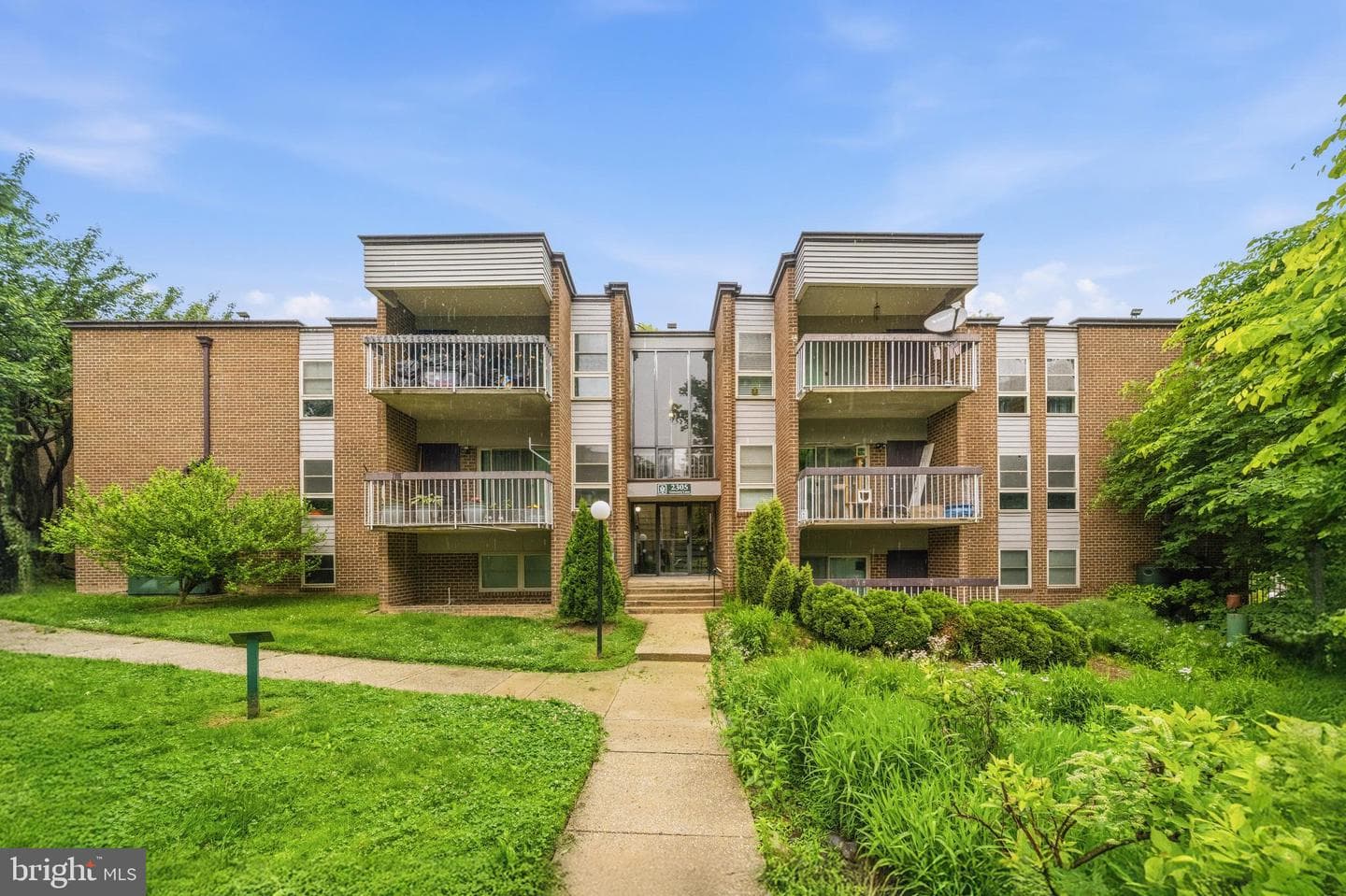 2305 GREENERY LANE T-2-3