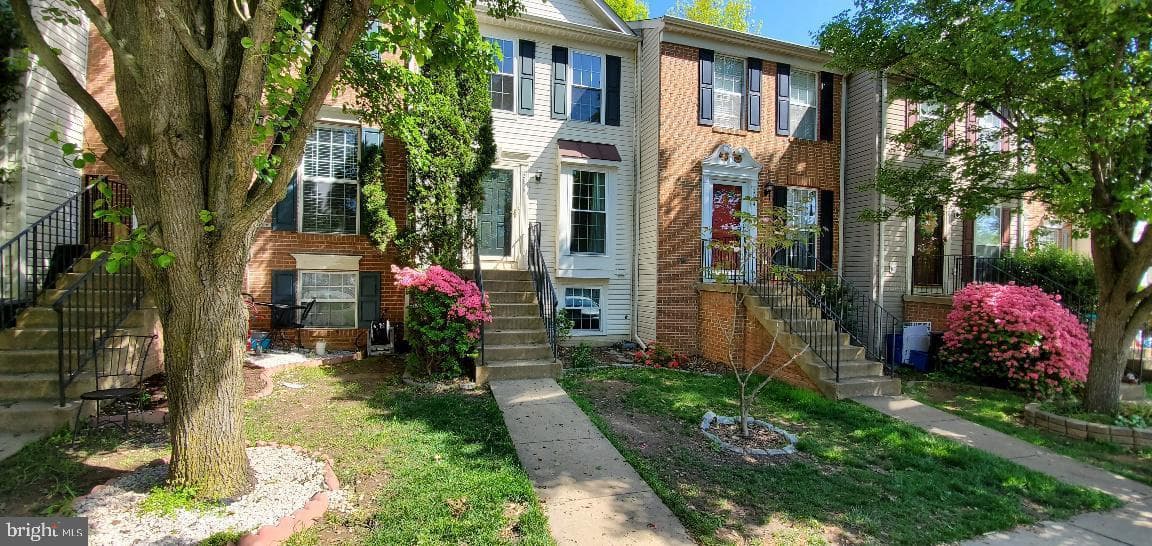 2036 Stargrass Ct, Woodbridge, VA 22192-2958, United States