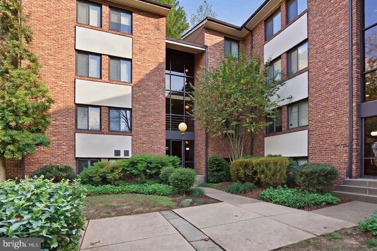 1552 NORTHGATE SQUARE 12B