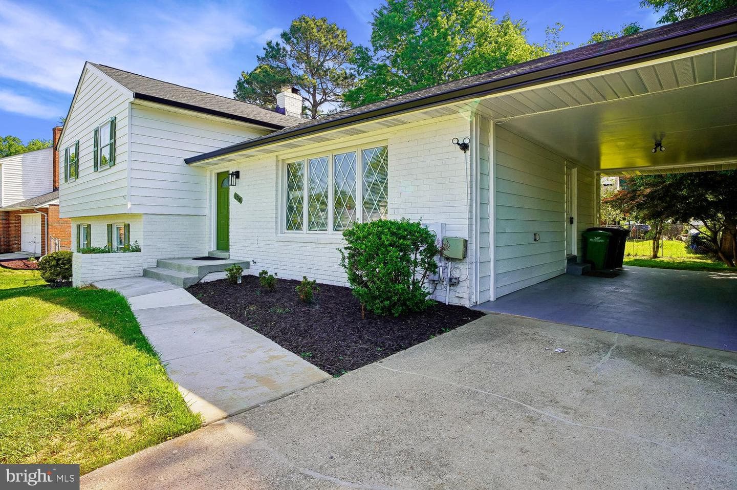 108 DAUNTLY STREET