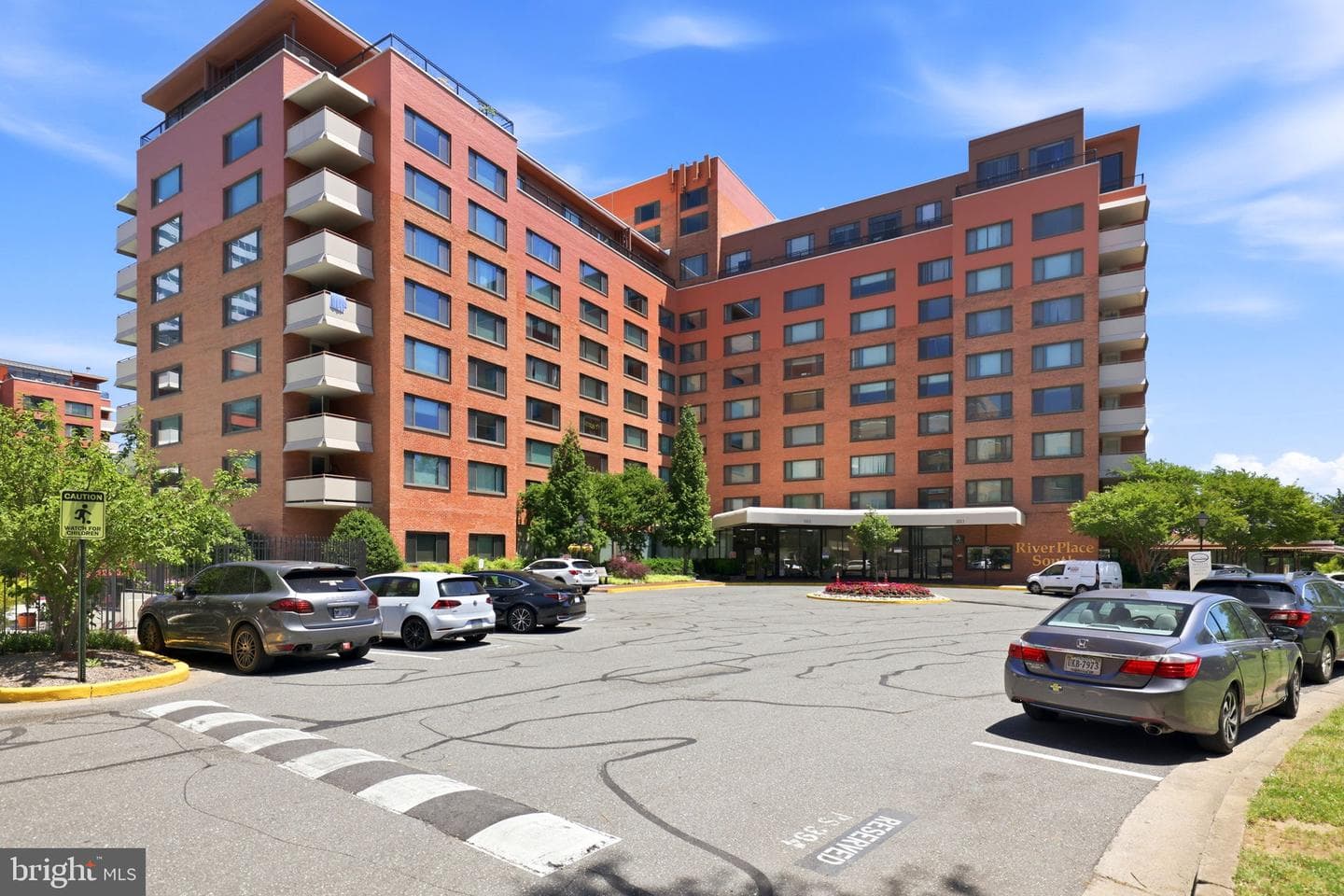 1011 ARLINGTON BOULEVARD 501