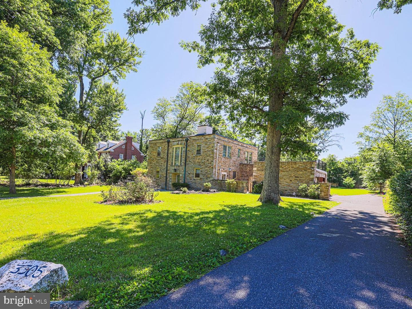 3305 Bancroft Rd, Baltimore, MD 21215-3102, United States