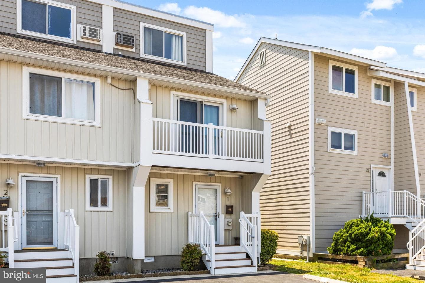 501 PENGUIN DRIVE 1A01