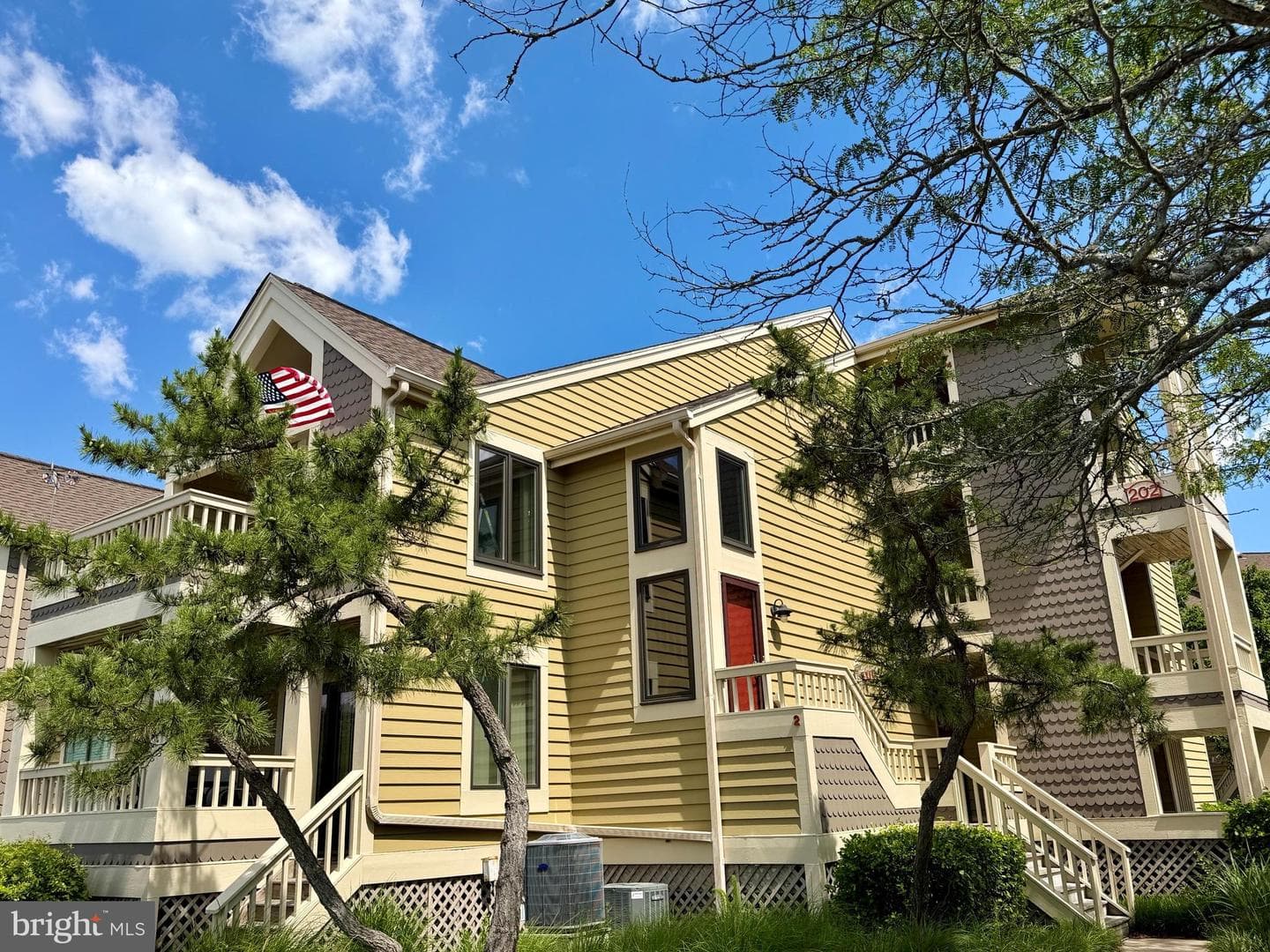 202 N HERON DRIVE 2022B