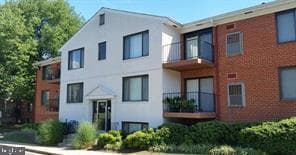 125 SW CLUBHOUSE DRIVE 10