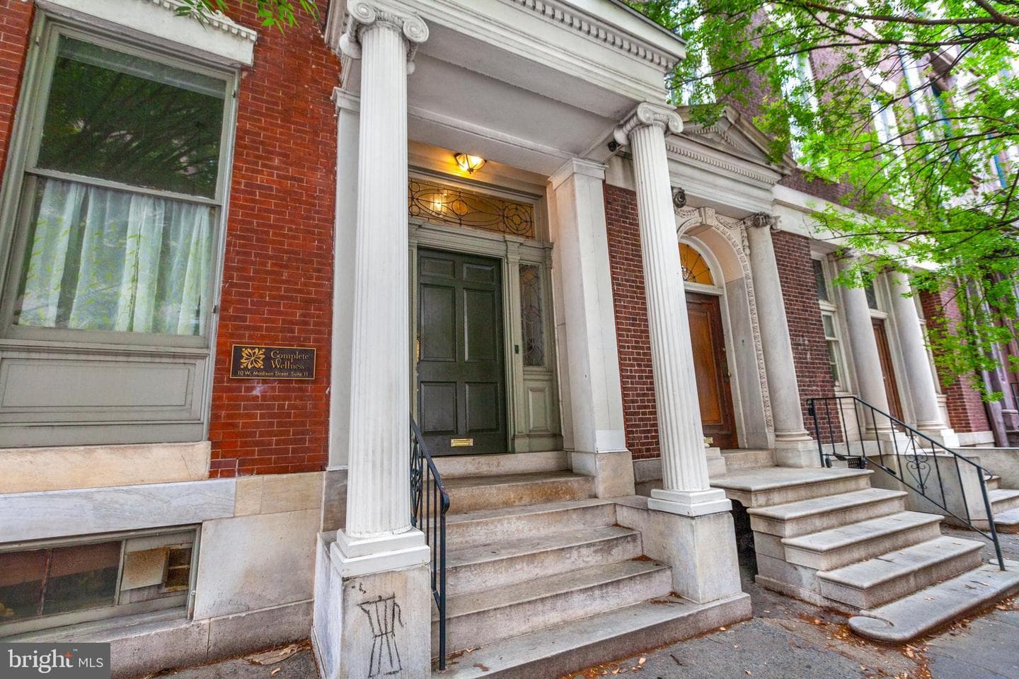 10 W MADISON STREET 1 - Photo 1