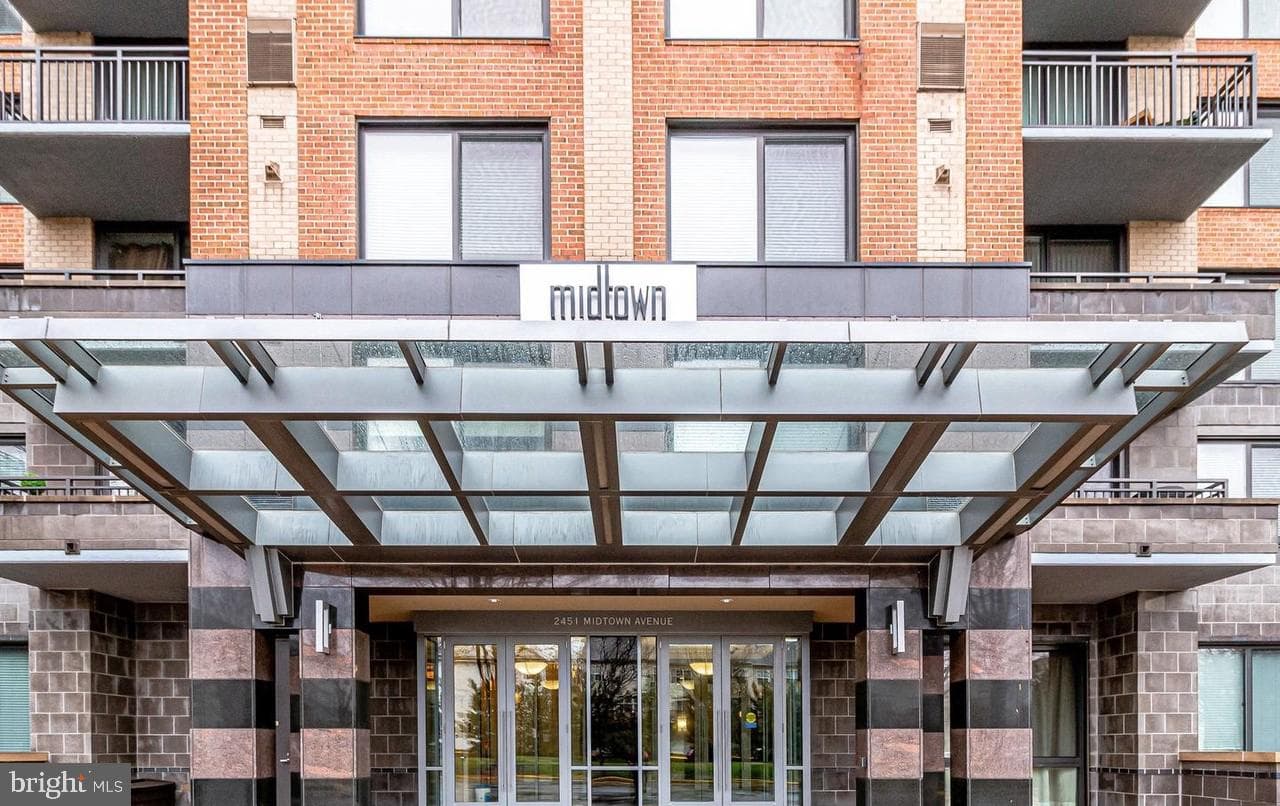 2451 Midtown Ave, Alexandria, VA 22303-1420, United States