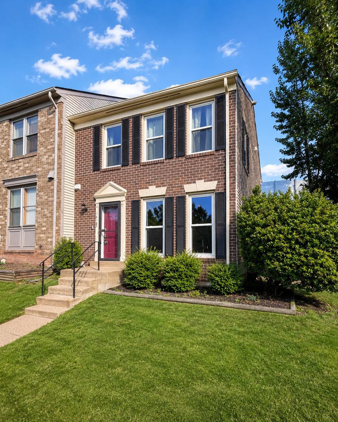 14187 Royal Oak Ln, Centreville, VA 20120-3600, United States