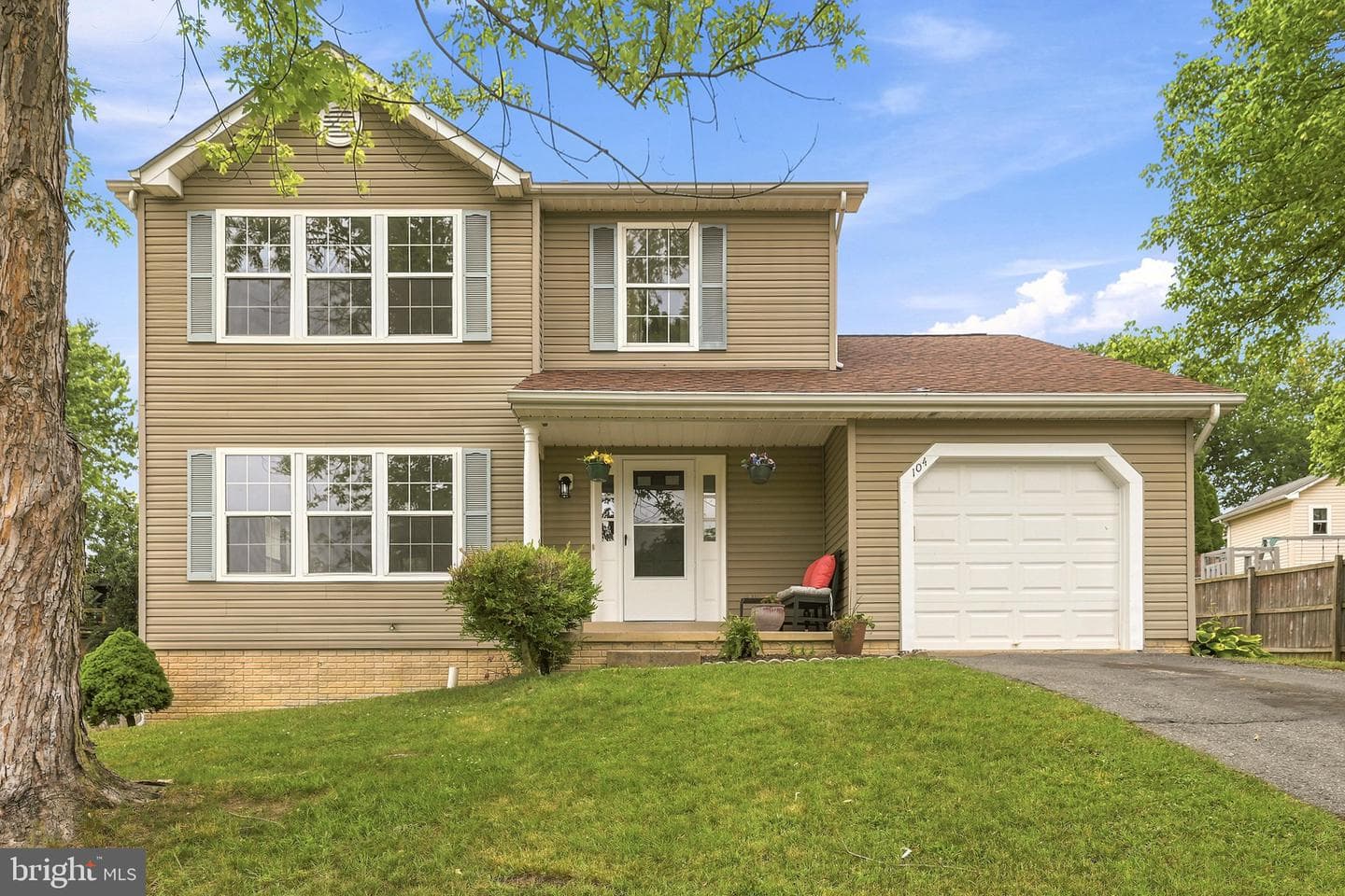 104 KAPOK CIRCLE