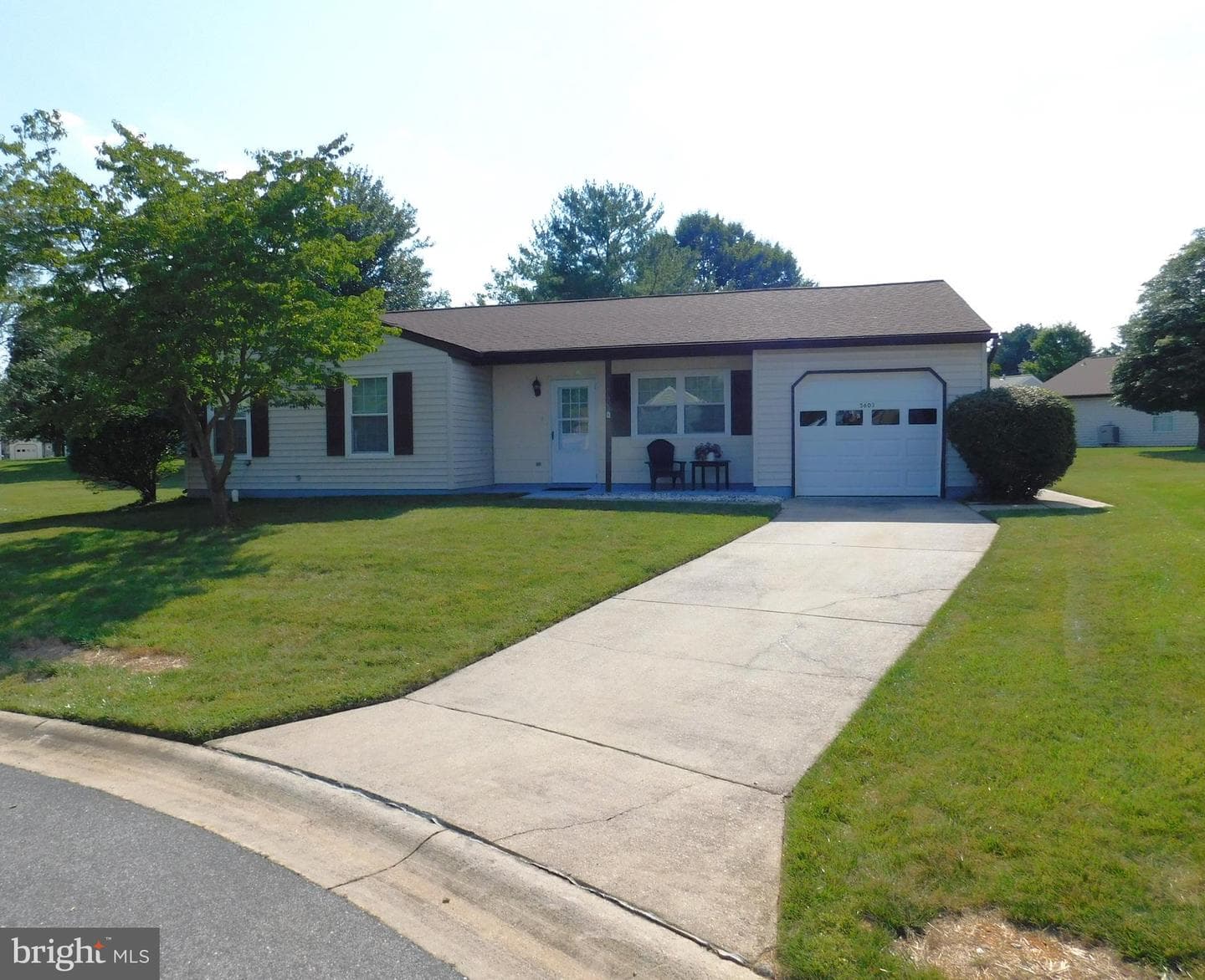 5603 HONEYSUCKLE COURT