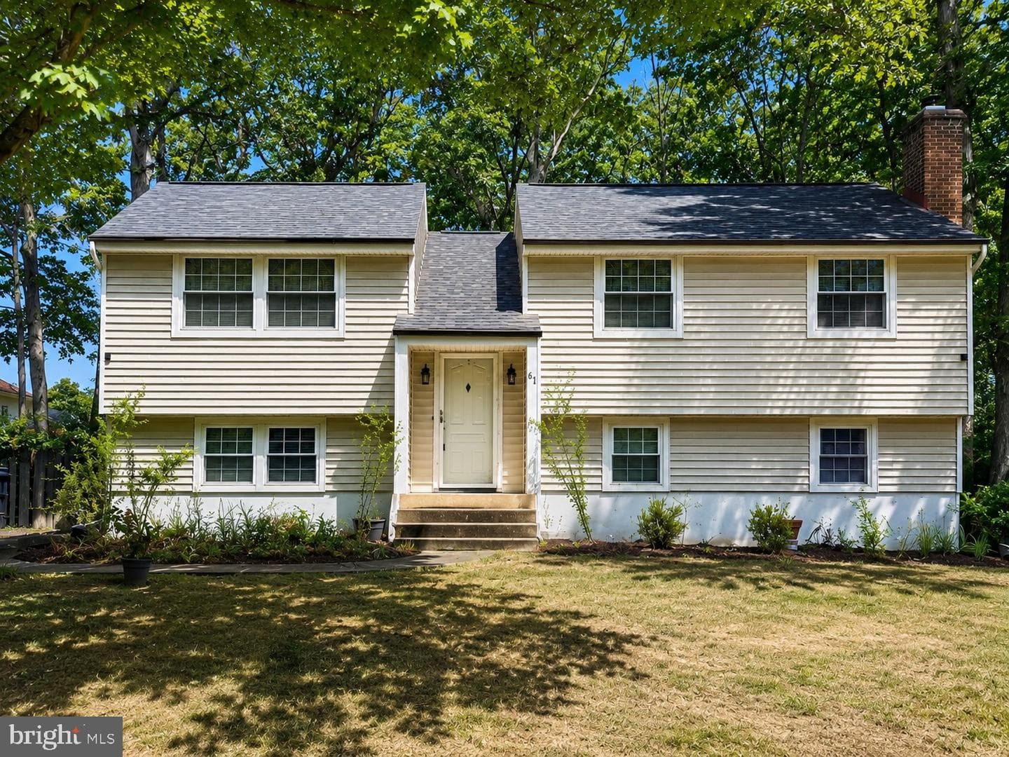 67 DEVONNE DRIVE