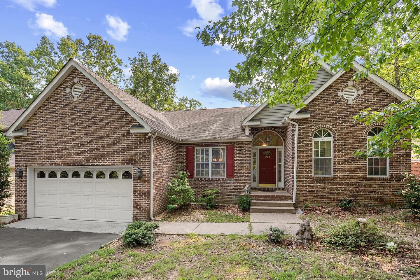 103 EAGLE COURT