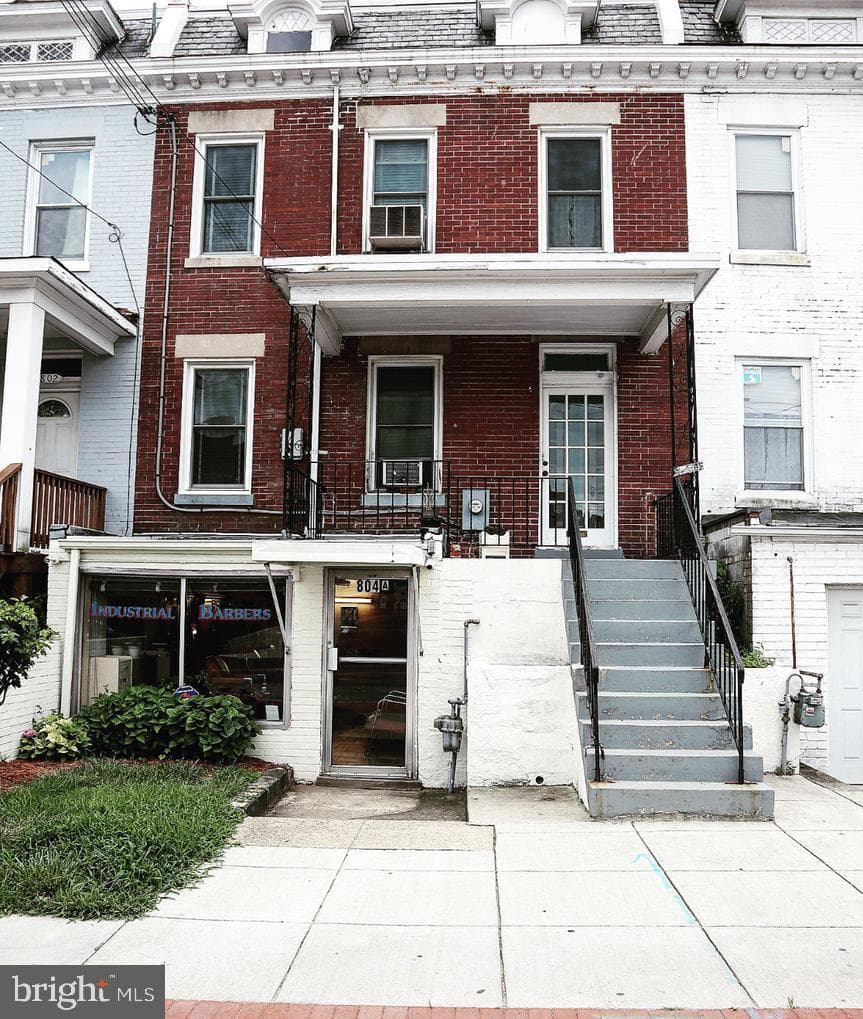 804 KENNEDY STREET