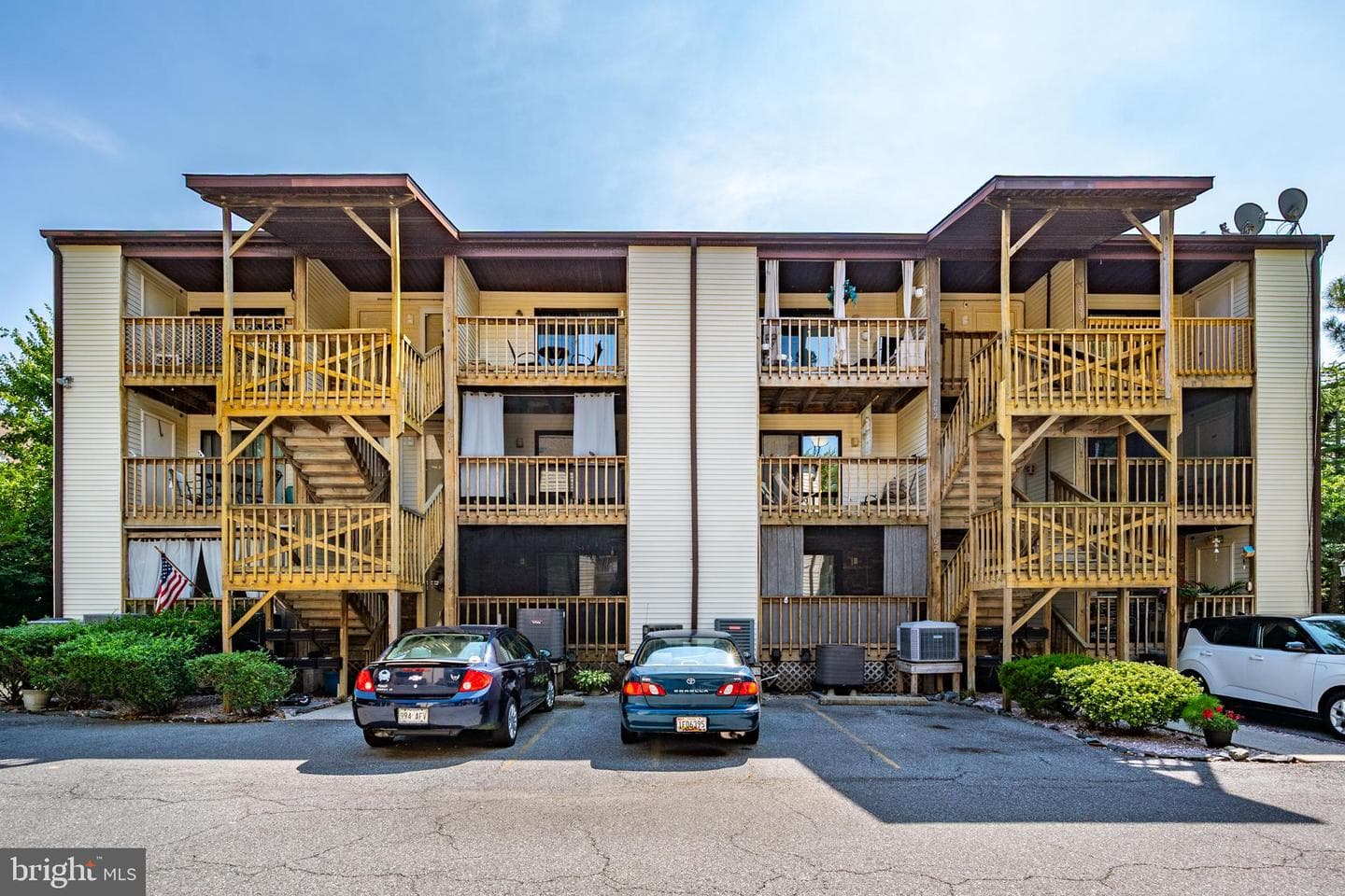 14300 JARVIS AVENUE B301