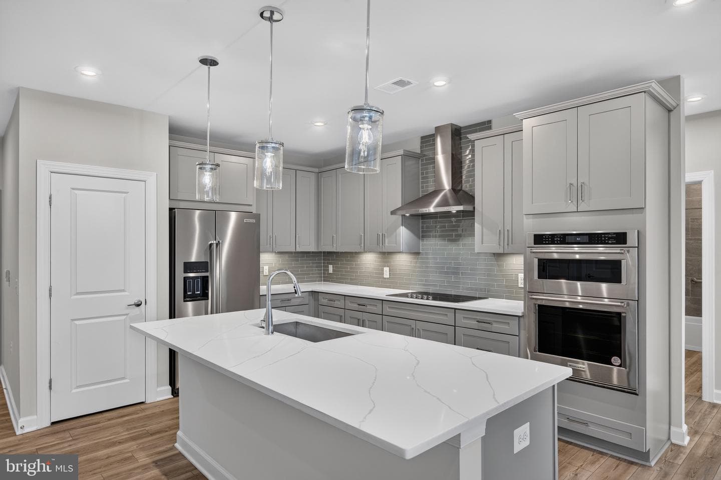 21630 HAWKSBILL HIGH CIRCLE 406