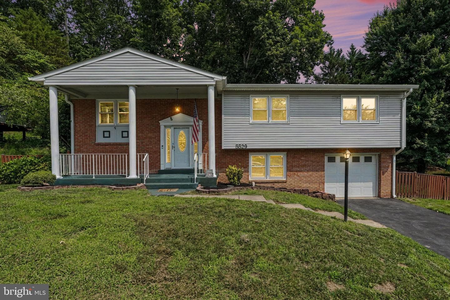 5529 Neddleton Ave, Woodbridge, VA 22193-4113, United States