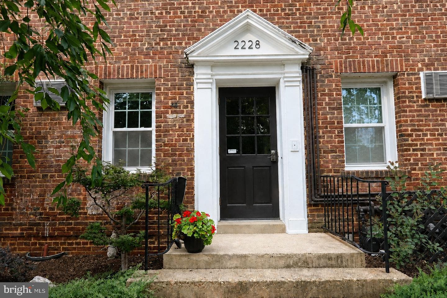 2228 40TH STREET 2 - Photo 1