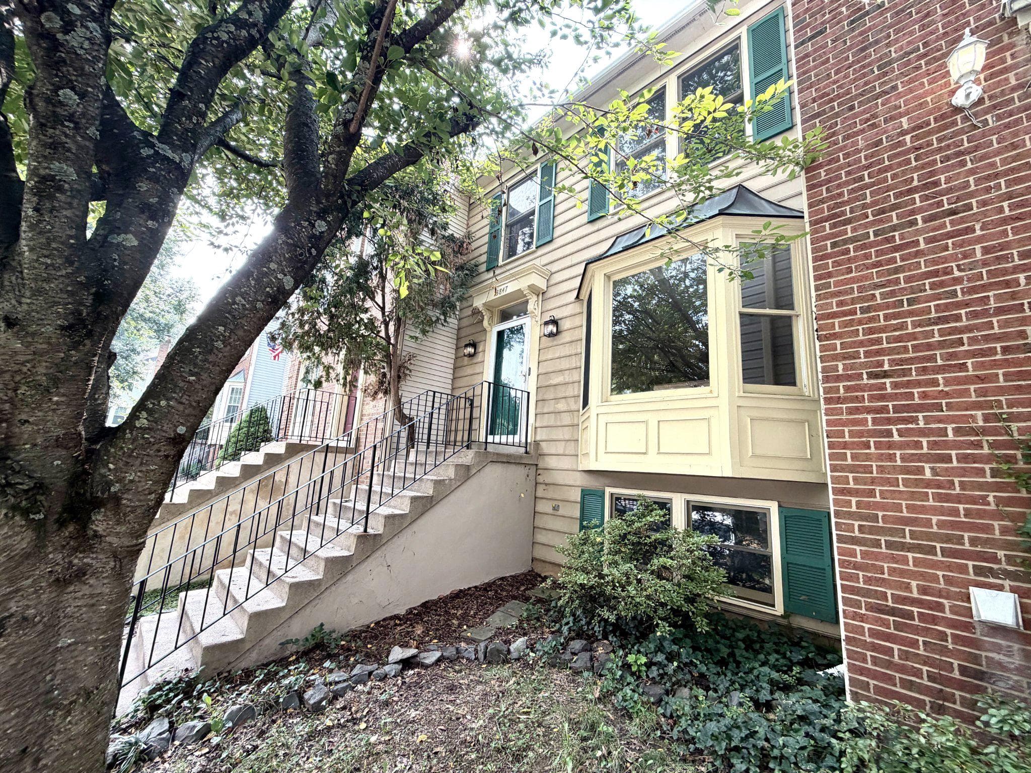 13847 Wakley Ct, Centreville, VA 20121-3076, United States