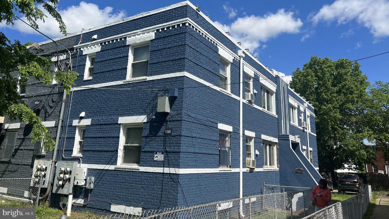 4614 Hillside Rd SE, Washington, DC 20019-4904, United States - Photo 1