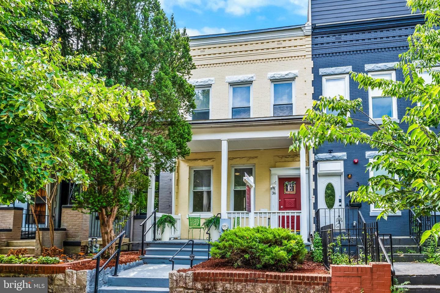 36 RANDOLPH PLACE - Photo 1
