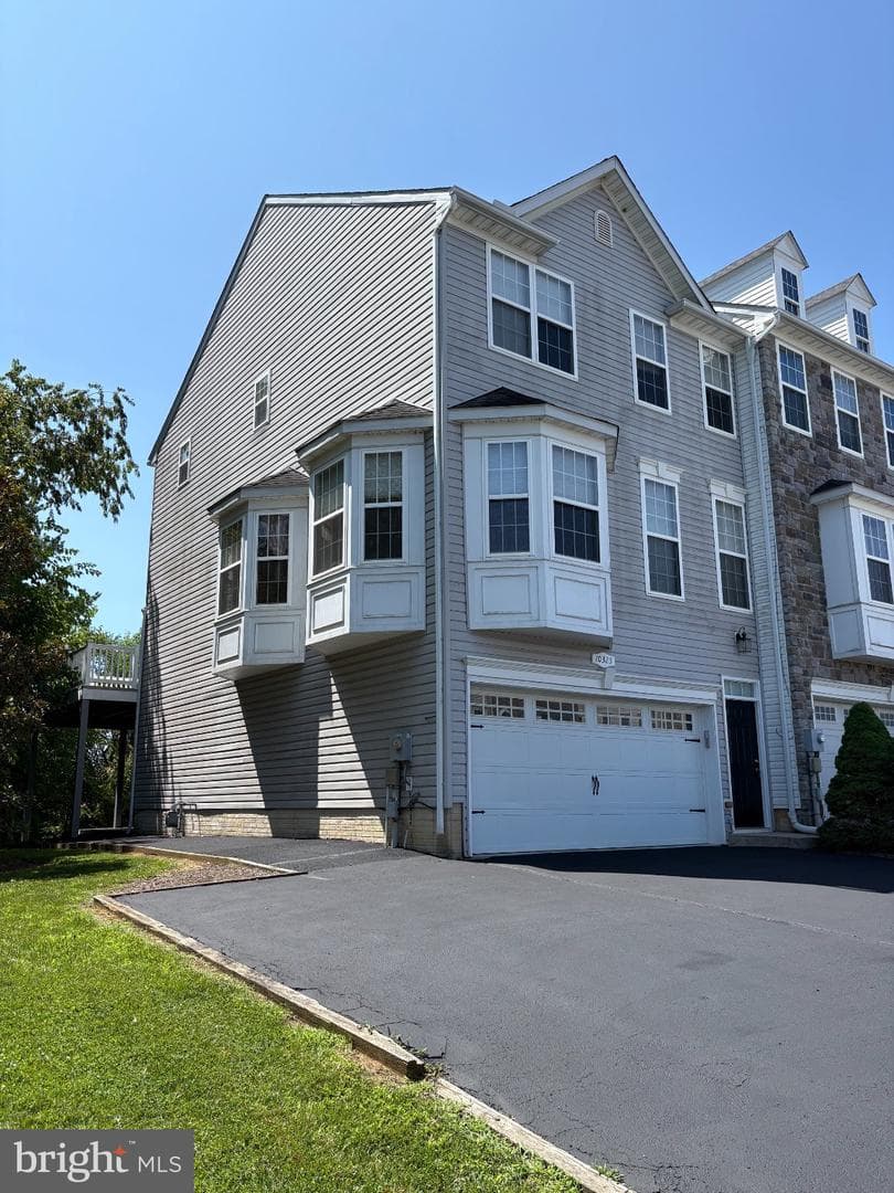 10325 Lantern Ln, Hagerstown, MD 21740-1579, United States