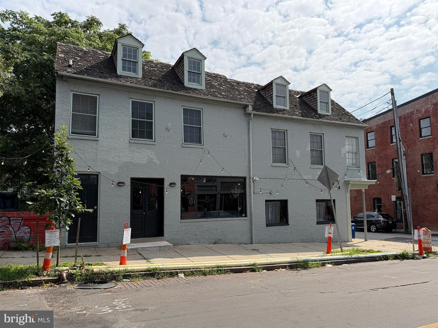 224 W READ STREET