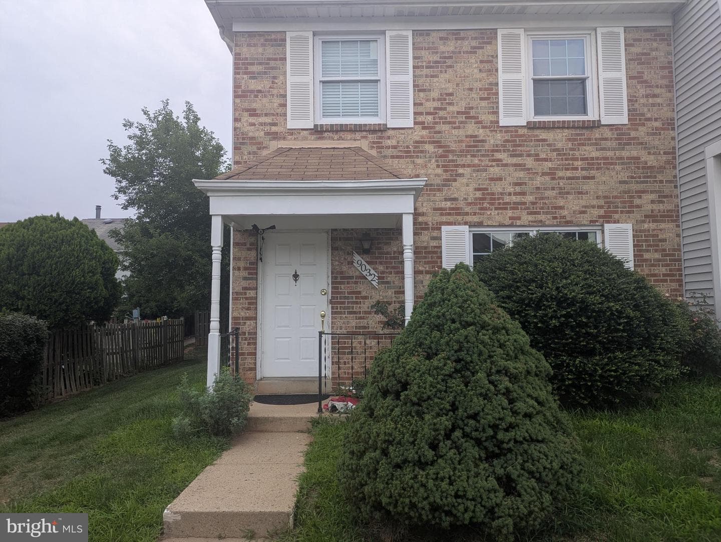 9032 WHISPERING PINE COURT