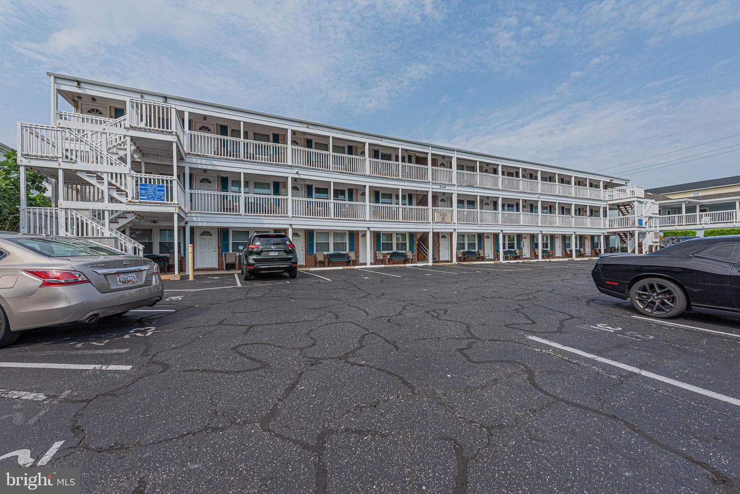 206 8TH STREET 3