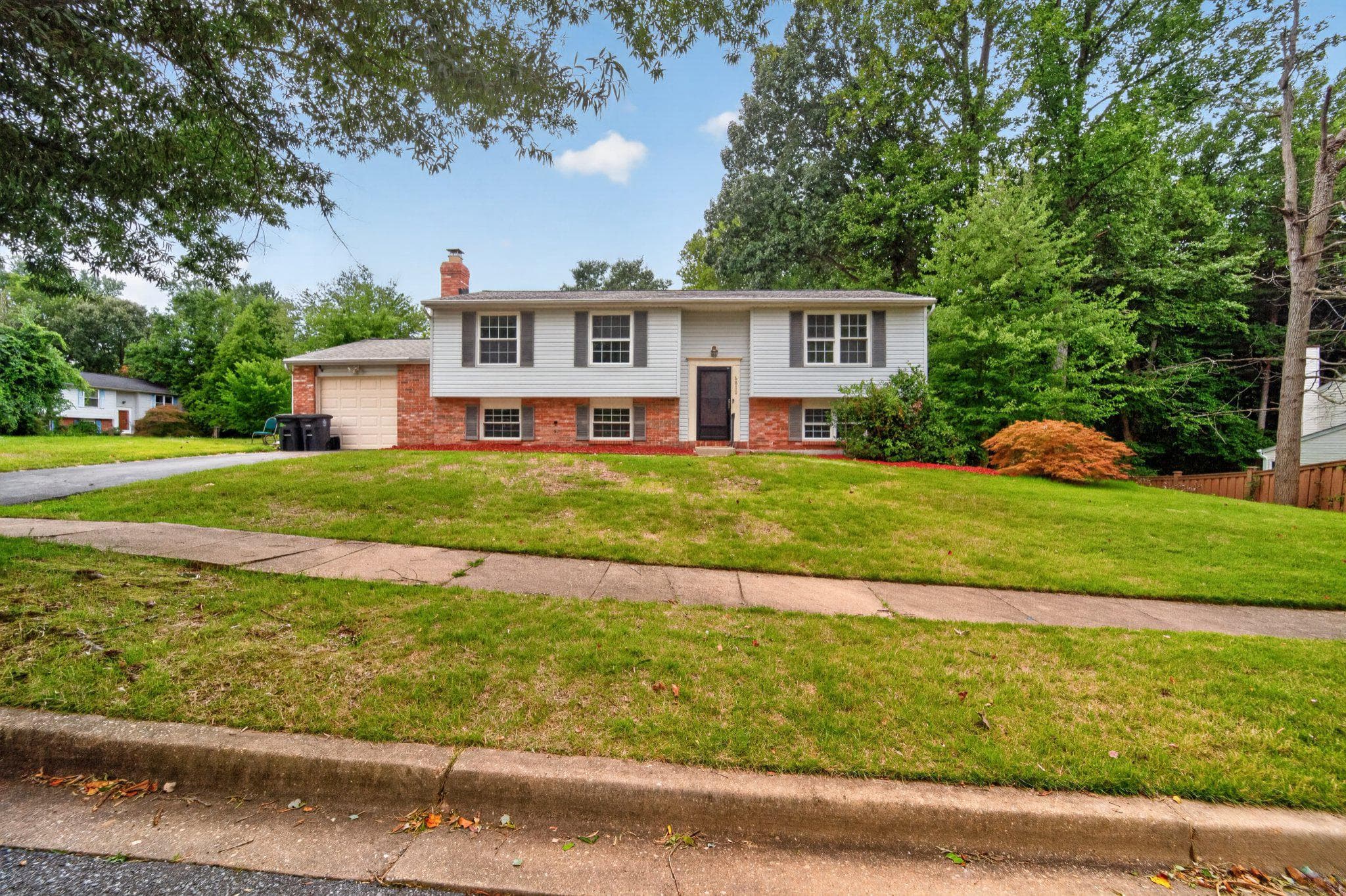 6810 Killarney St, Clinton, MD 20735-3829, United States