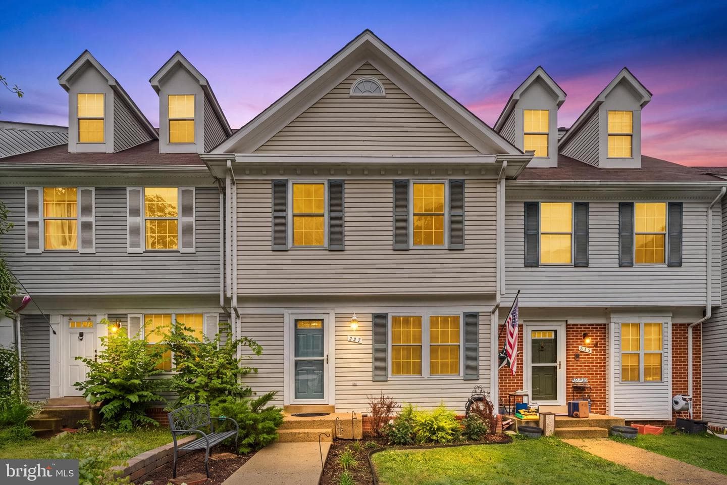 227 FINCHINGFIELD COURT