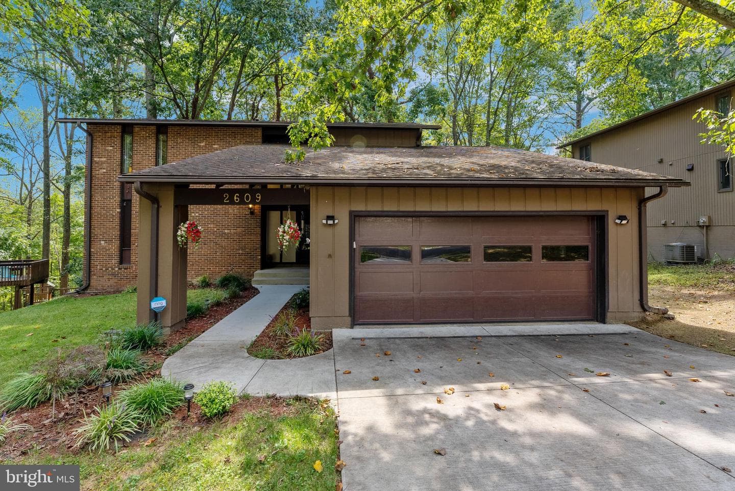 2609 WOODFERN COURT