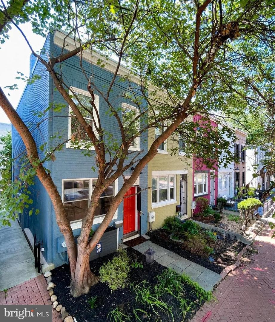 309 K STREET