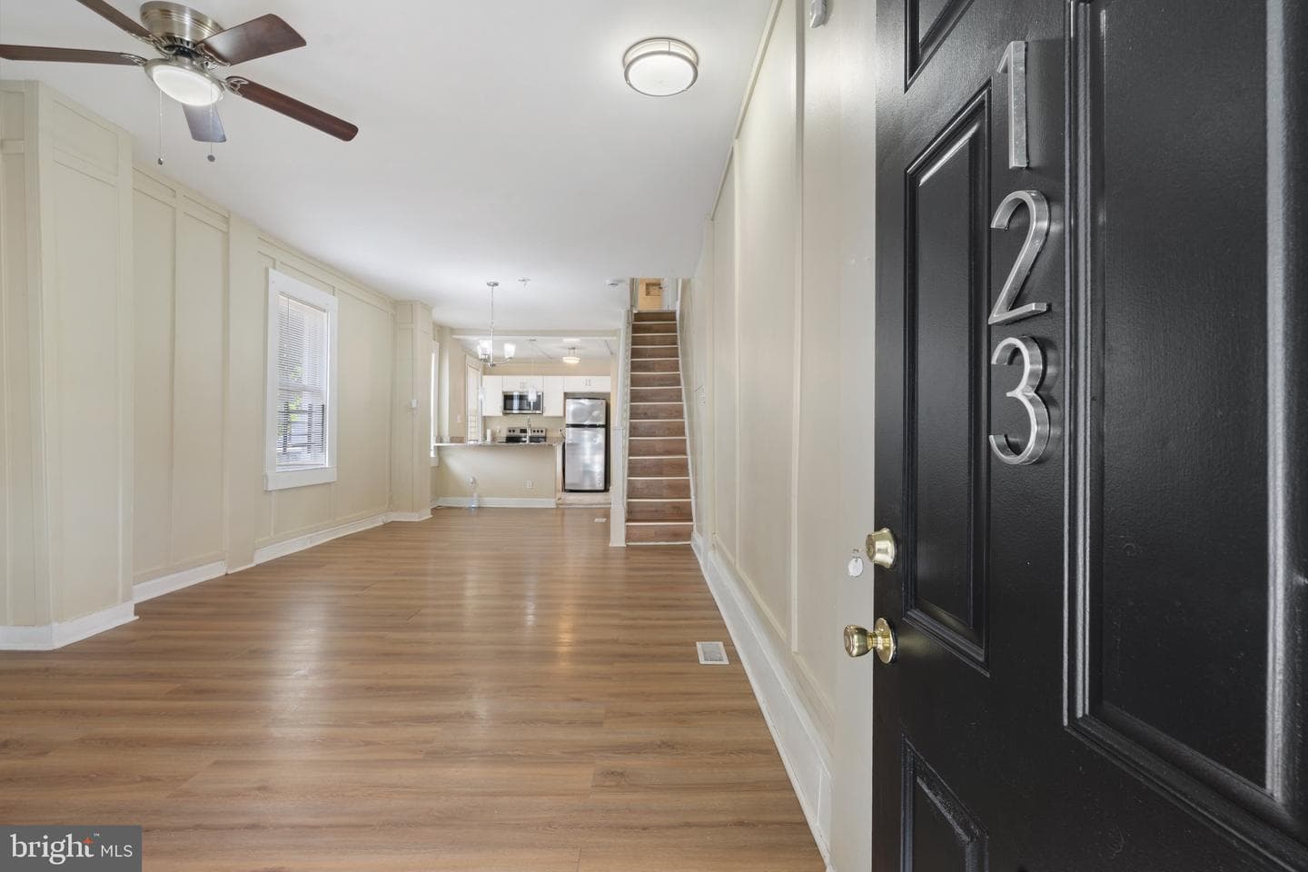 123 N EAST AVENUE - Photo 1