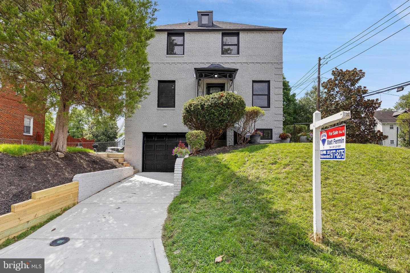 1601 HAMLIN STREET - Photo 1