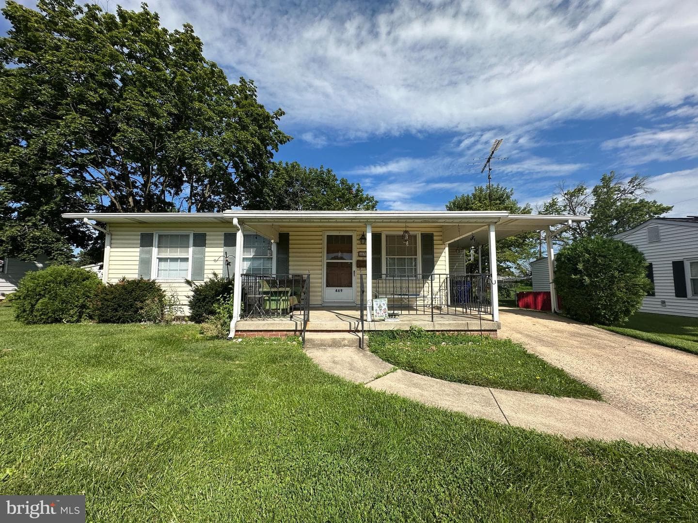 469 CARROLLTON DRIVE
