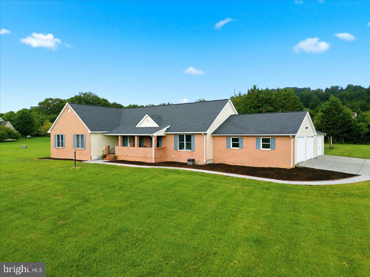217 Ashland Dr, Winchester, VA 22603-3288, United States