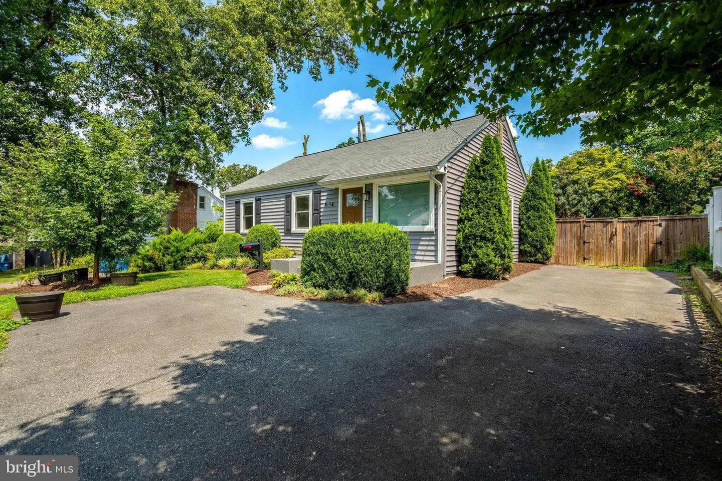 2017 EDGAR COURT