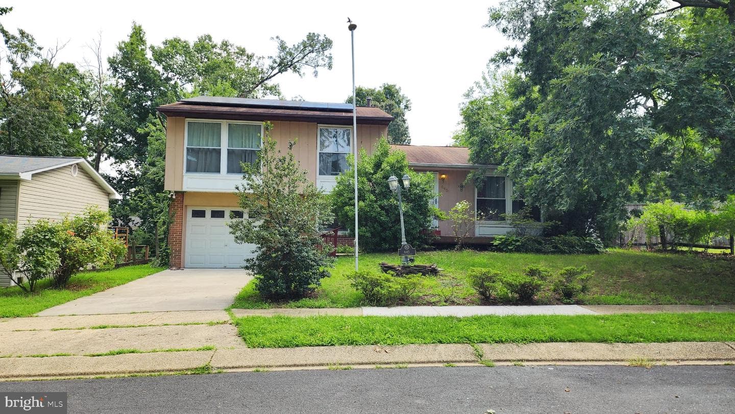 645 PARKLAND PLACE