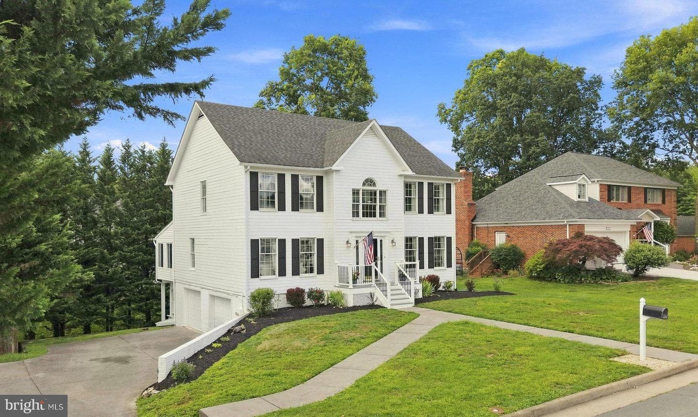 1529 DALTON PLACE