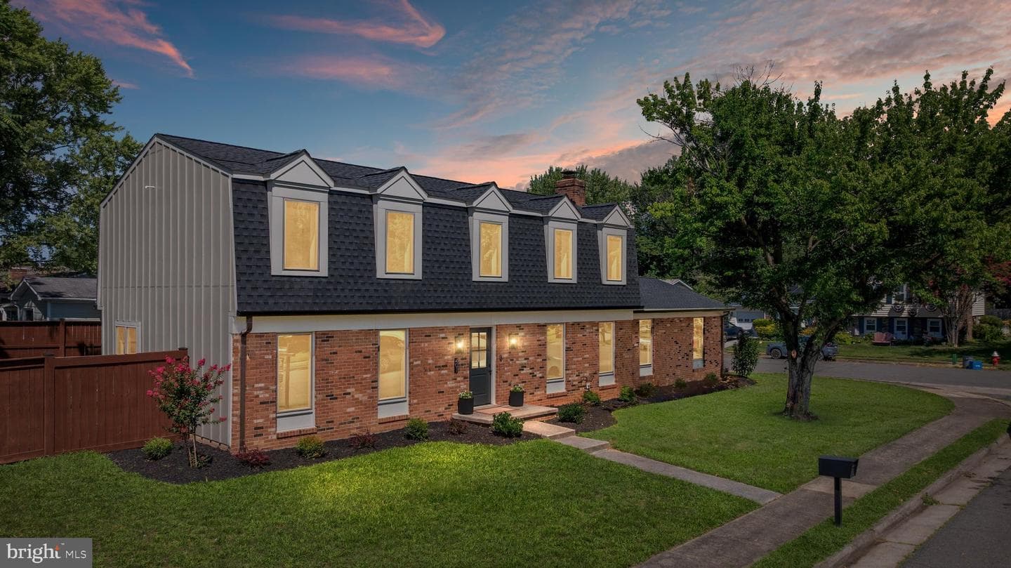 401 Crestwood St SW, Leesburg, VA 20175-3800, United States