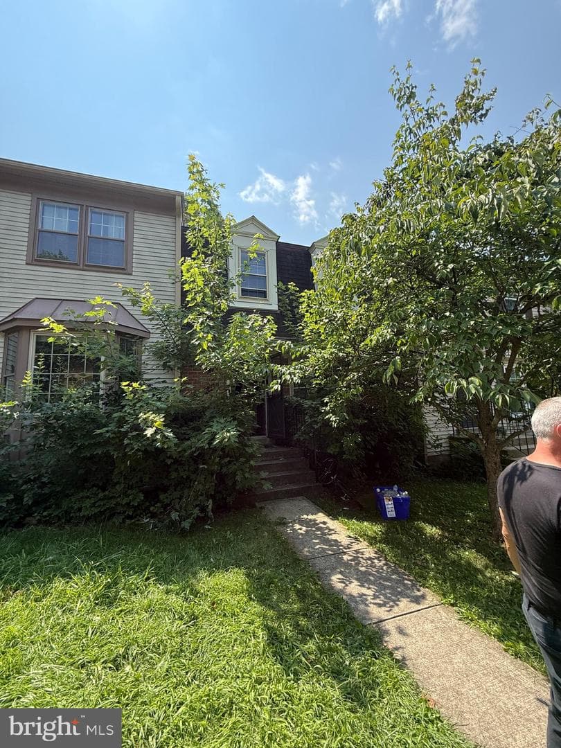 23 BRAHMS COURT
